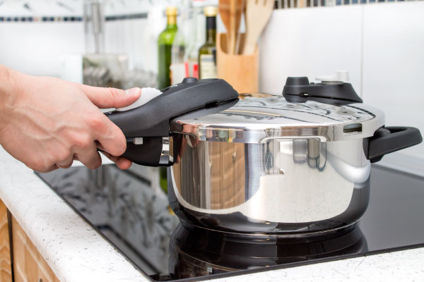 フィスラー Fissler 圧力鍋 6.0L イワタニ全体的に綺麗です