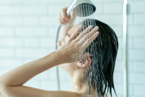 シャワーヘッドの選び方 重視するポイントに合わせてタイプを選ぶ 肌や髪への刺激を軽減｜浄水・塩素除去