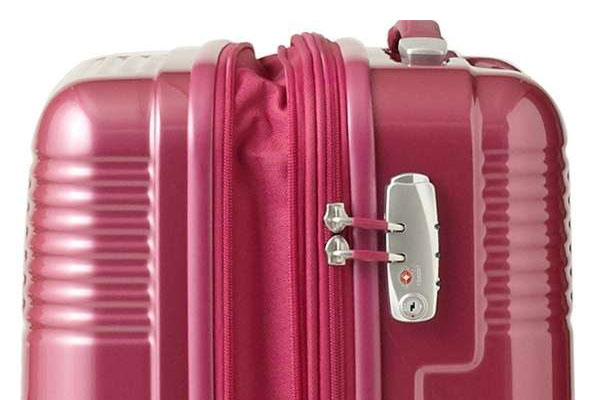 スーツケースのおすすめ11選 スーツケース選びのポイント お土産を買いすぎたときに便利な「エクスパンダブル」