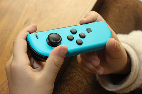 任天堂Switch ソフト、コントローラー