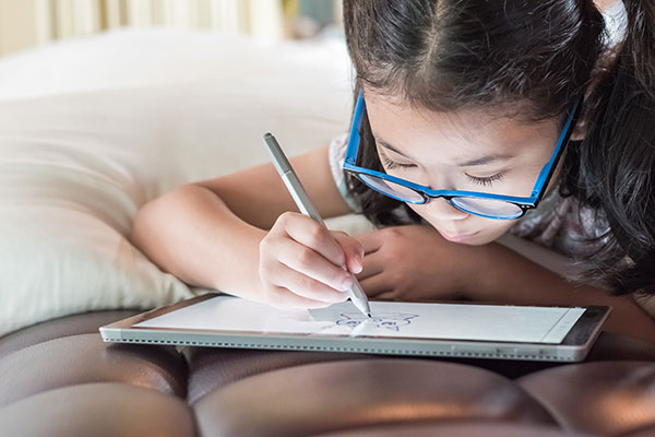 子供向けタブレットの選び方　楽しみ方も広がる手書き入力