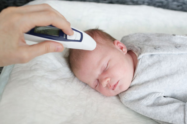 赤ちゃん用体温計のおすすめ5選 手軽に測れる非接触タイプも紹介 ビックカメラ Com