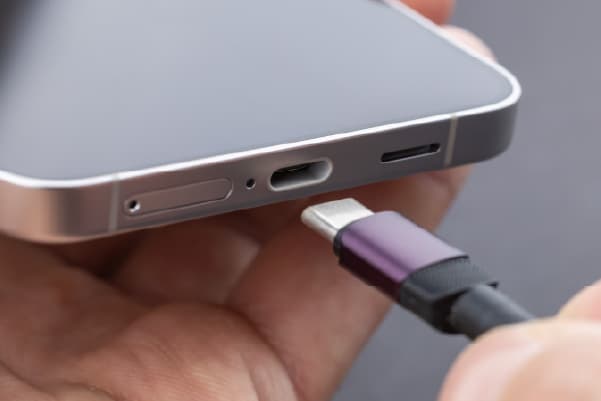 USB�P�[�u���̑I�ѕ� �[�d���\���`�F�b�N