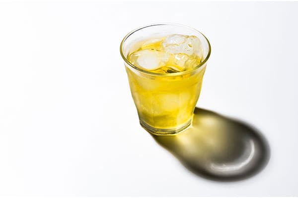 ウイスキーのおすすめの飲み方 お茶割り|さまざまな食事に合わせやすい