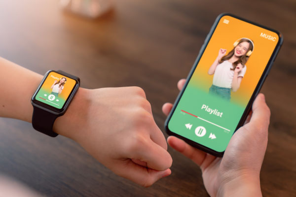 スマートウォッチでできること スマホの音楽機能と連携可能